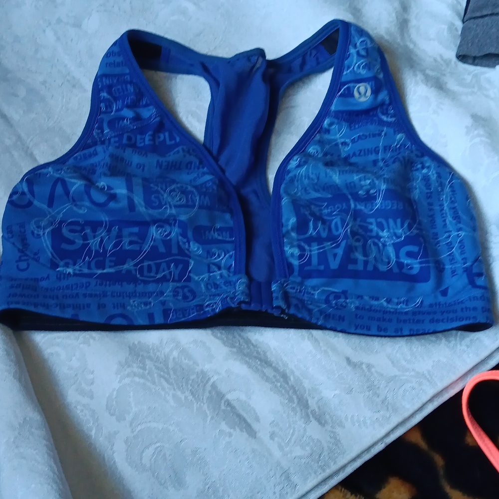 Lululemon sport bra